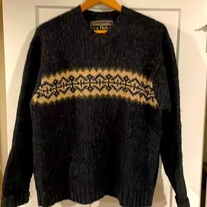 Abercrombie & Fitch men’s 100% wool v neck sweater